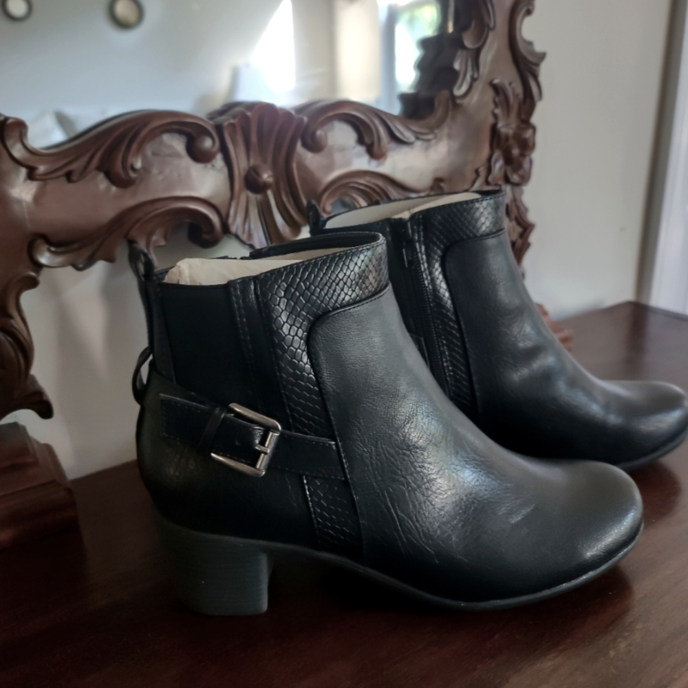 Ankle boots